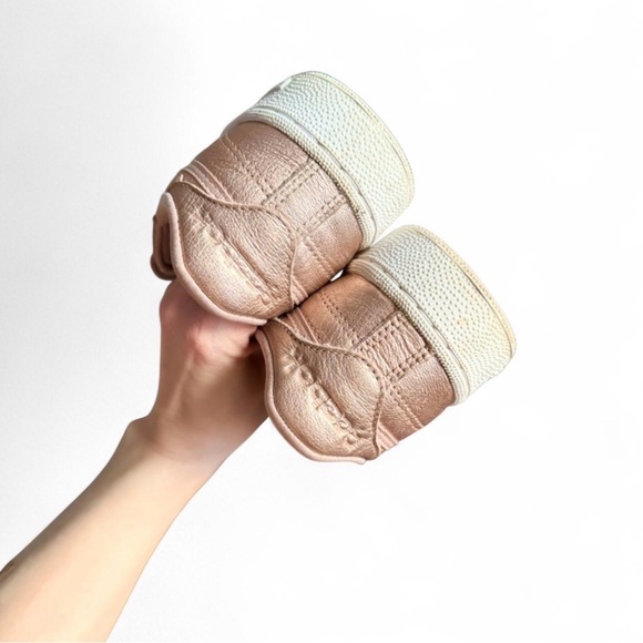 Reebok Club C 85 pink metallic leather trainers - Picture 7 of 8